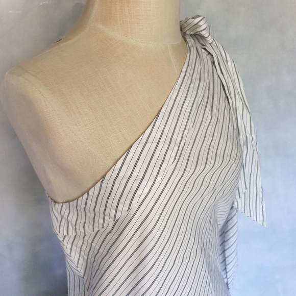BP. Black & White Pinstripe Split Long Sleeve One Shoulder Dress Blouse Sz XXS - Picture 9 of 16